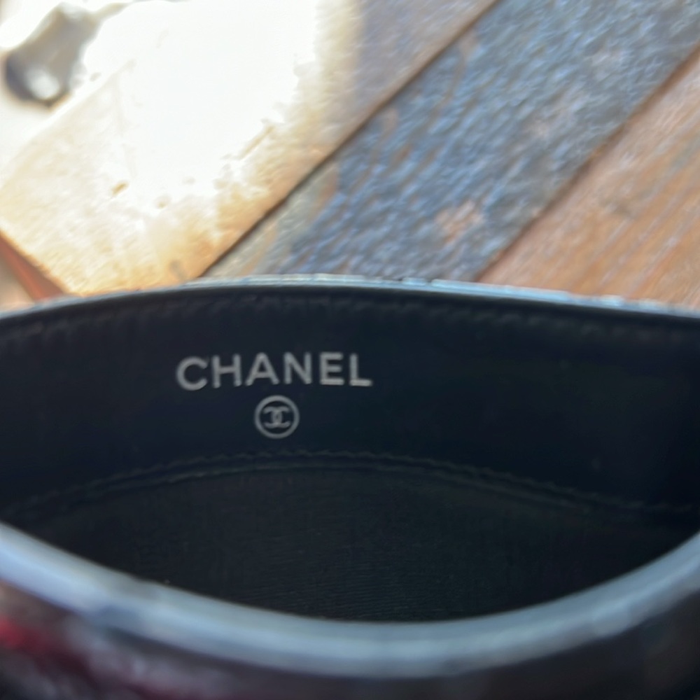 Authentic CHANEL card holder with original box, pouch and cards - Picture 13 of 13